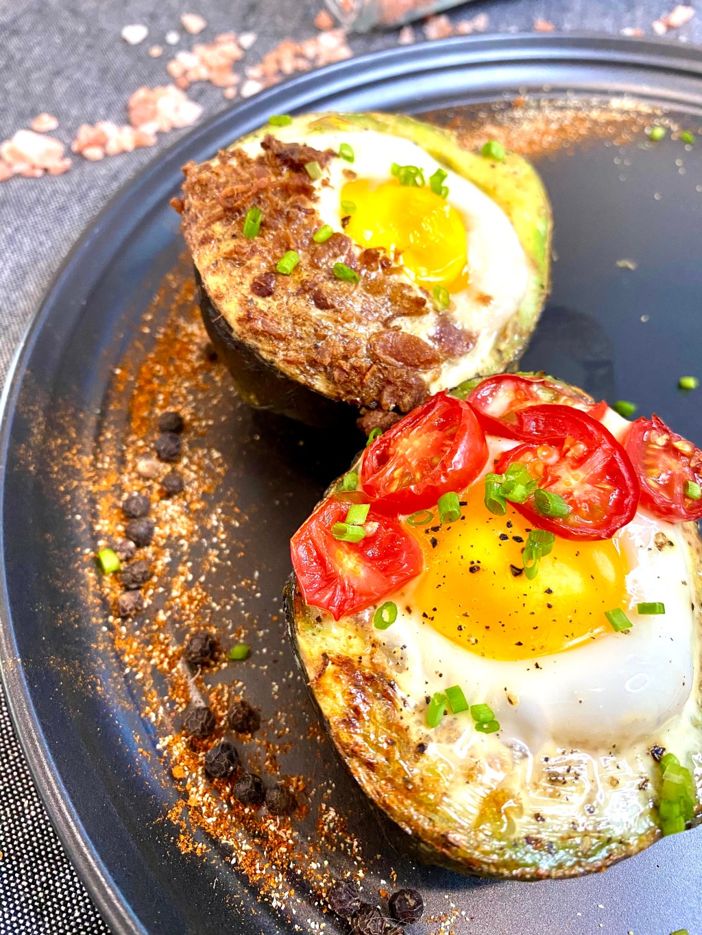 Baked Egg Avocado&nbsp;Boats