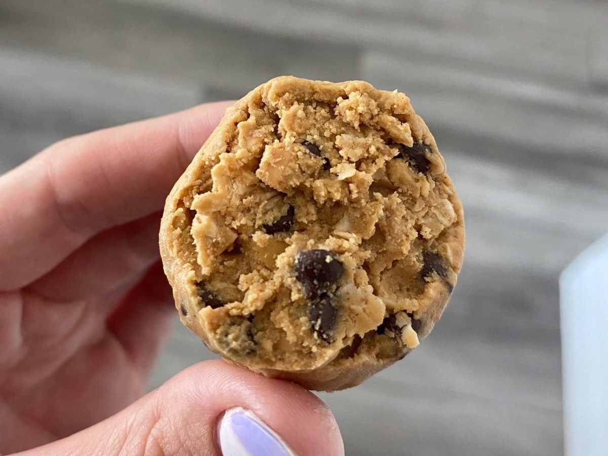 Peanut Butter CC Protein&nbsp;Balls