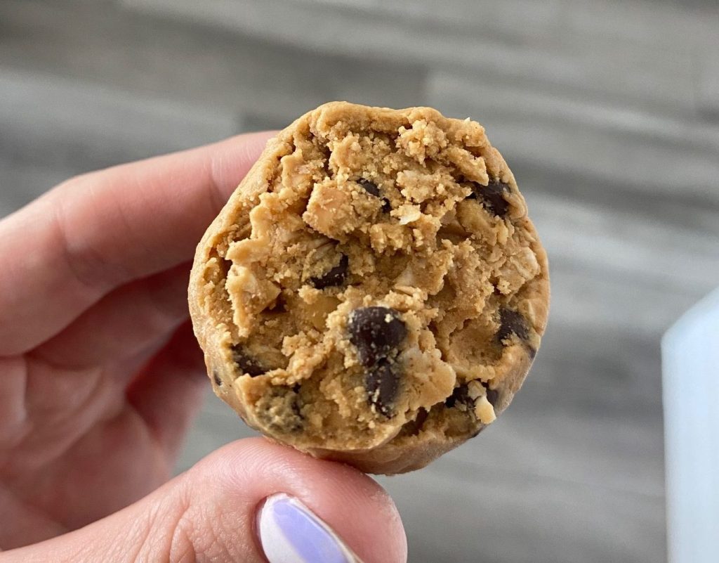 Peanut Butter CC Protein&nbsp;Balls